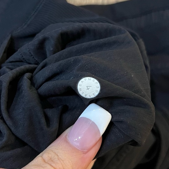 Lululemon Dance Studio Crop II Unlined Black Size 4 - Picture 6 of 6